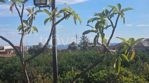 appartamento in vendita ad Acireale in zona Pozzillo