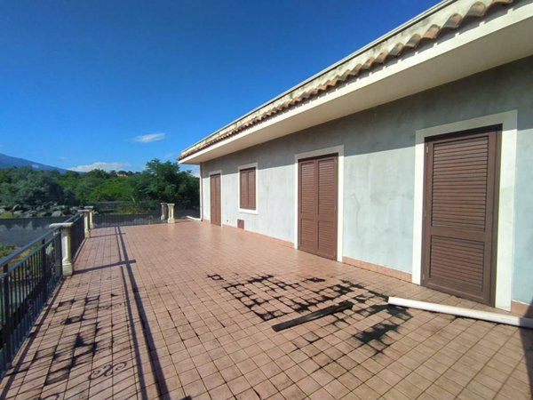 casa indipendente in vendita ad Acireale