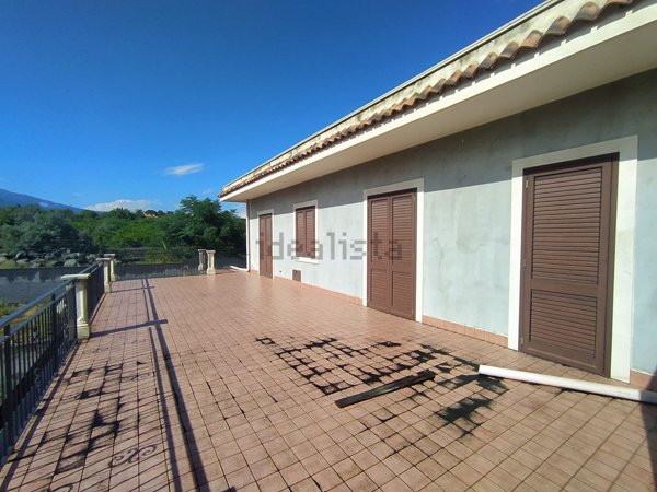 casa indipendente in vendita ad Acireale