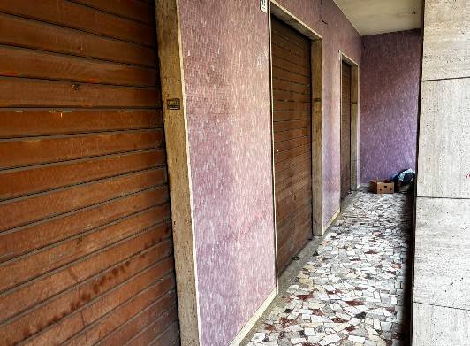 negozio in vendita ad Acireale in zona San Cosmo