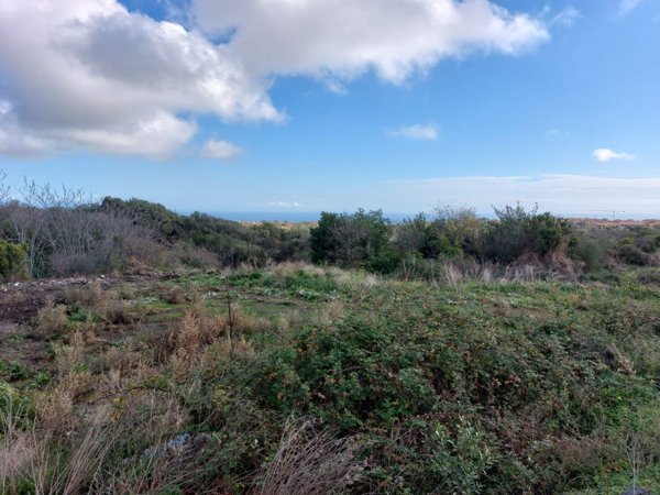 terreno edificabile in vendita ad Acireale