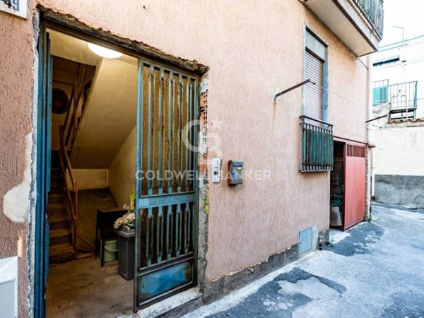 appartamento in vendita ad Acireale in zona Centro Storico