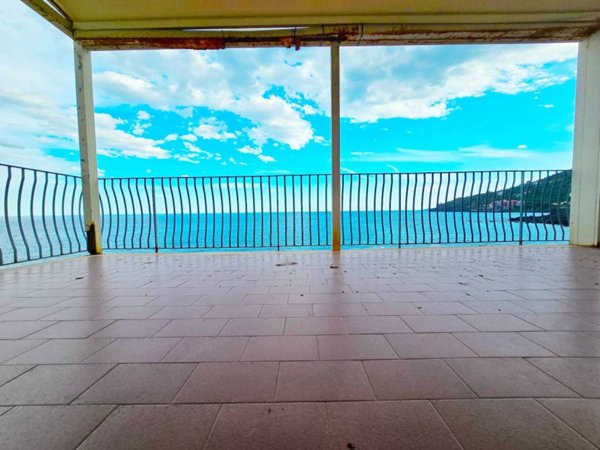 casa indipendente in vendita ad Acireale in zona Santa Tecla