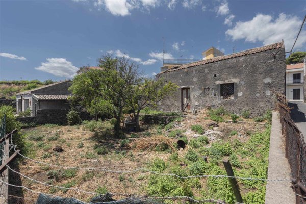 appartamento in vendita ad Acireale in zona Mangano