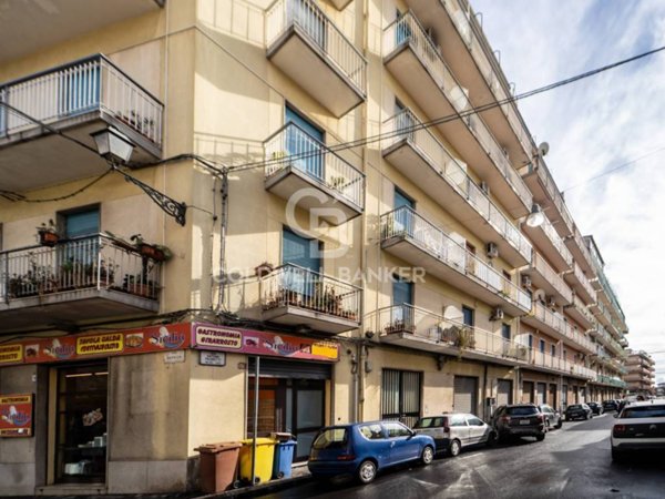appartamento in vendita ad Acireale in zona Centro Storico