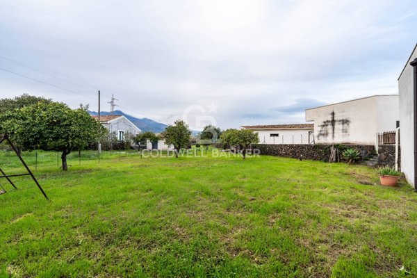 casa indipendente in vendita ad Acireale