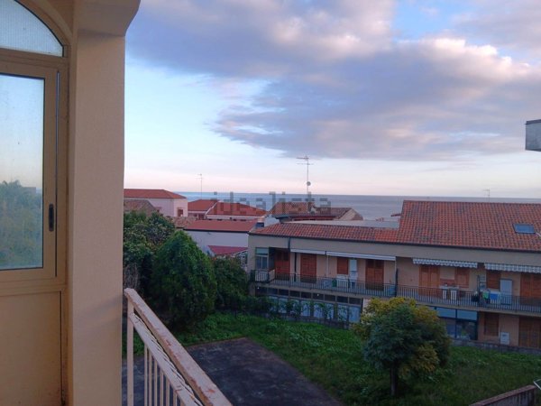 appartamento in vendita ad Acireale in zona Santa Tecla