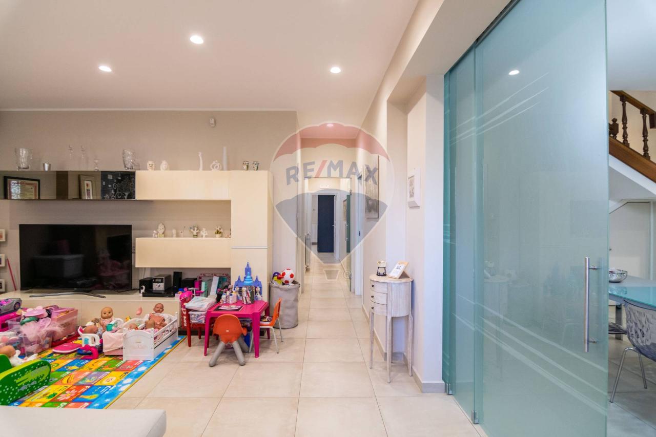 casa indipendente in vendita ad Acireale in zona Centro Storico