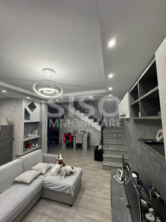 casa indipendente in vendita ad Acireale in zona Centro Storico