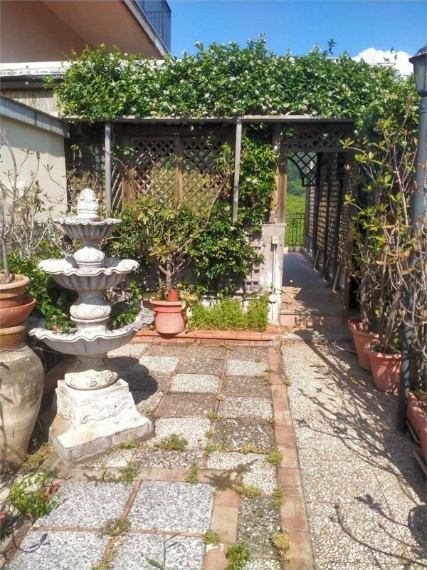 appartamento in vendita ad Acireale in zona Santa Tecla