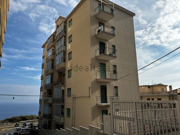 appartamento in vendita ad Acireale