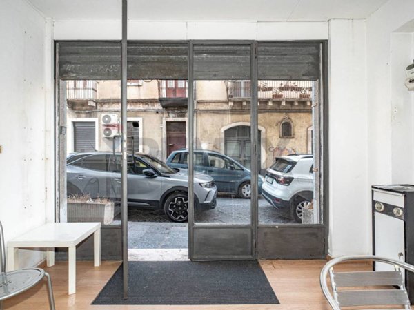 negozio in vendita ad Acireale in zona Centro Storico