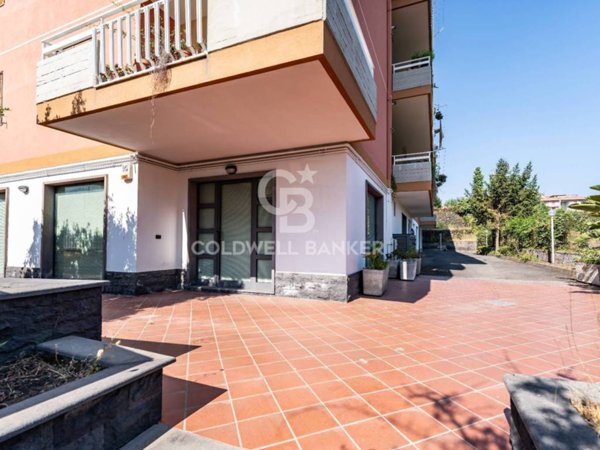 negozio in vendita ad Acireale in zona San Cosmo