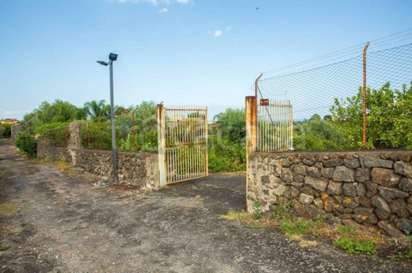 casa indipendente in vendita ad Acireale in zona Santa Tecla
