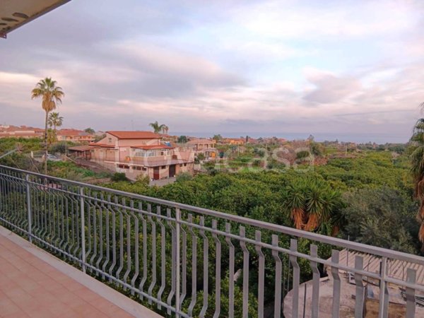 appartamento in vendita ad Acireale