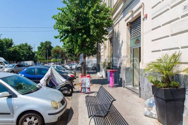negozio in vendita ad Acireale in zona Pennisi