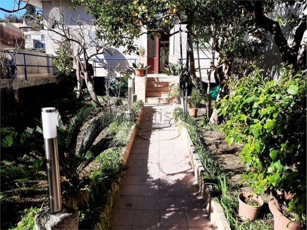 casa indipendente in vendita ad Acireale