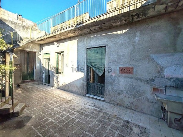 casa indipendente in vendita ad Acireale