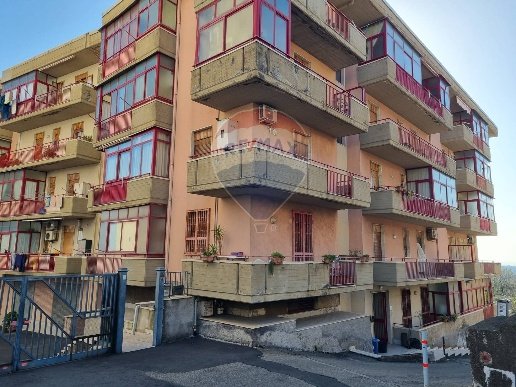 appartamento in vendita ad Acireale in zona Centro Storico