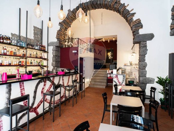 negozio in vendita ad Acireale in zona Centro Storico