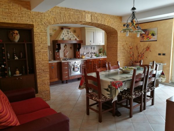 appartamento in vendita ad Acireale