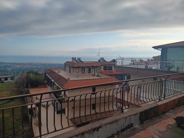 appartamento in vendita ad Acireale