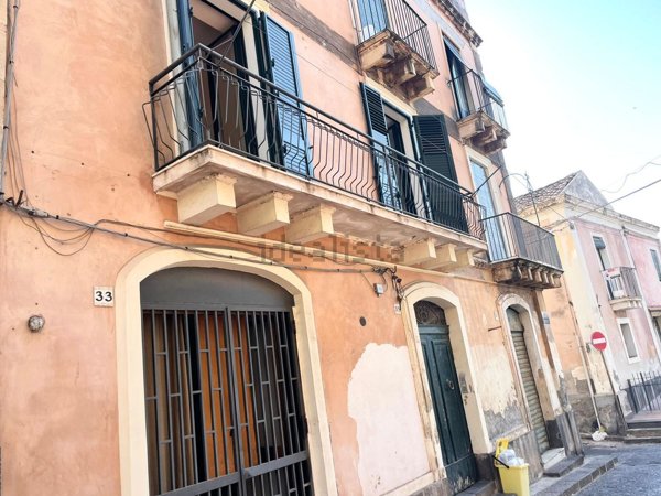appartamento in vendita ad Acireale in zona Centro Storico