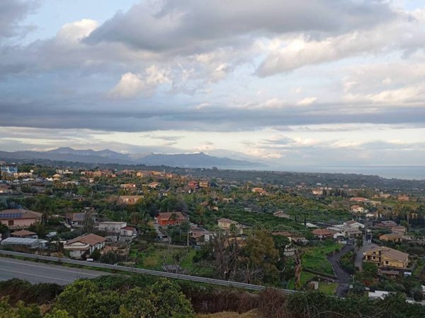 appartamento in vendita ad Acireale in zona Piano d'Api