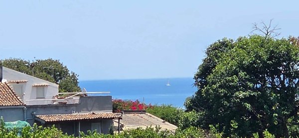 casa indipendente in vendita ad Acireale in zona Pozzillo