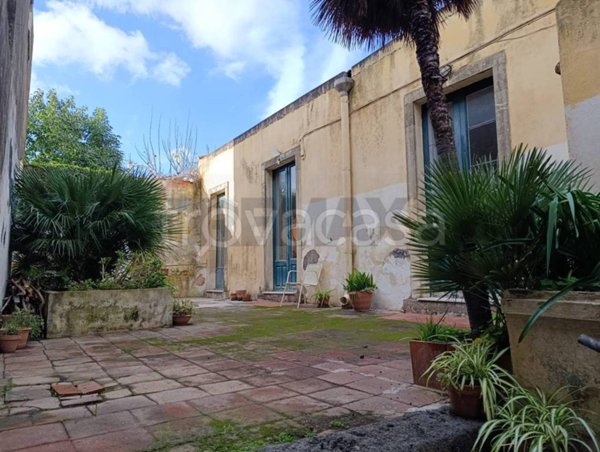 casa indipendente in vendita ad Acireale in zona Centro Storico