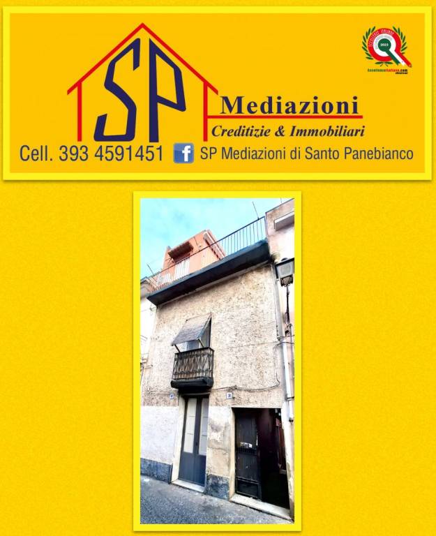 casa indipendente in vendita ad Acireale in zona Centro Storico