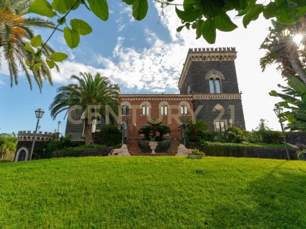 villa in vendita ad Acireale in zona San Giovanni Bosco