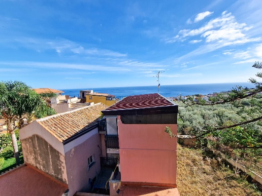 appartamento in vendita ad Acireale in zona Centro Storico