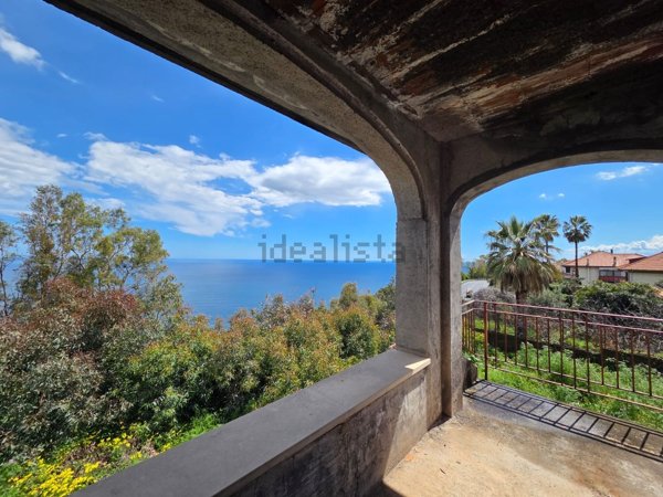 casa indipendente in vendita ad Acireale