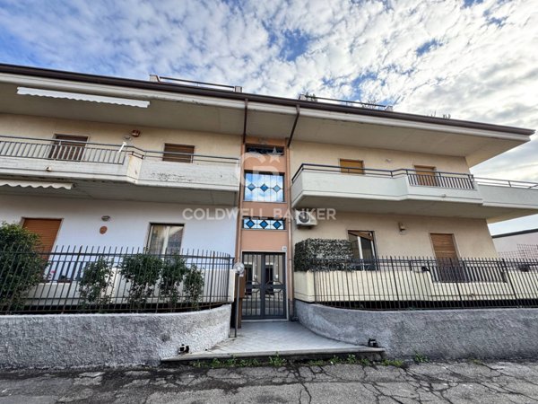 appartamento in vendita ad Acireale in zona Stazzo