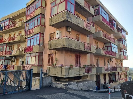 appartamento in vendita ad Acireale in zona Centro Storico