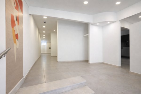 locale commerciale in vendita ad Acireale