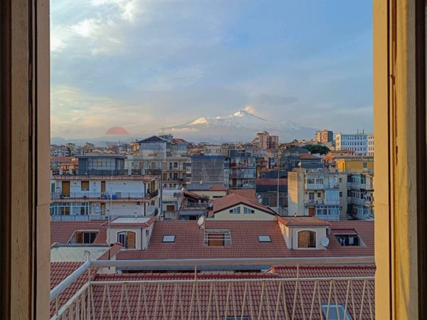 appartamento in vendita ad Acireale in zona Centro Storico