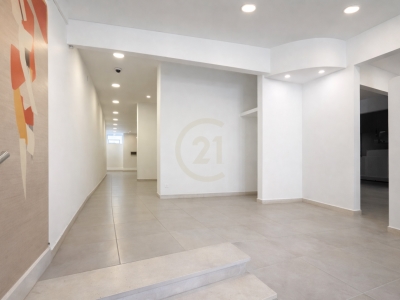 negozio in vendita ad Acireale