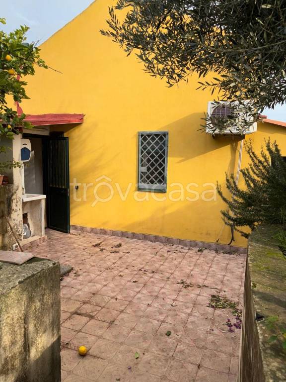 casa indipendente in vendita ad Acireale in zona Pozzillo