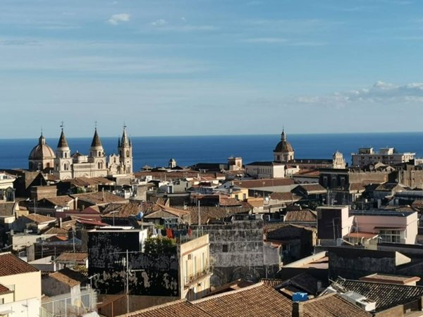 appartamento in vendita ad Acireale in zona Centro Storico
