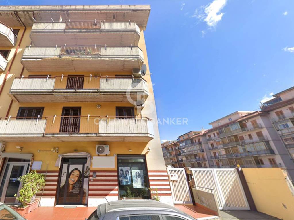negozio in vendita ad Acireale in zona San Giovanni