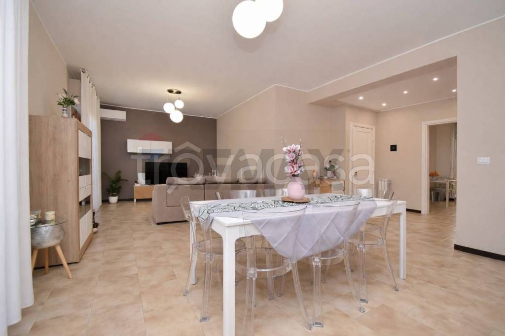 appartamento in vendita ad Acireale