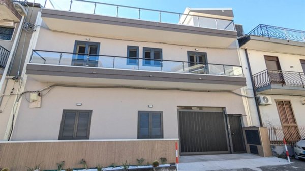 appartamento in vendita ad Acireale in zona Piano d'Api