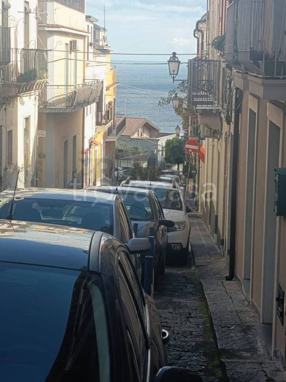 appartamento in vendita ad Acireale in zona Centro Storico
