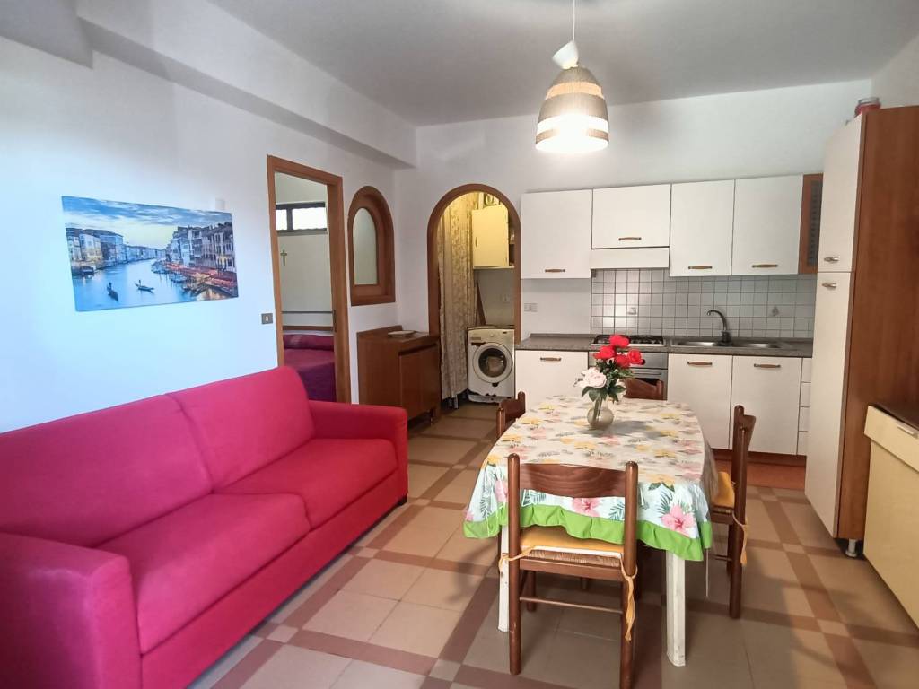 appartamento in vendita ad Acireale in zona Stazzo