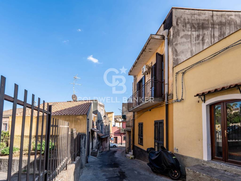 appartamento in vendita ad Acireale in zona San Giovanni