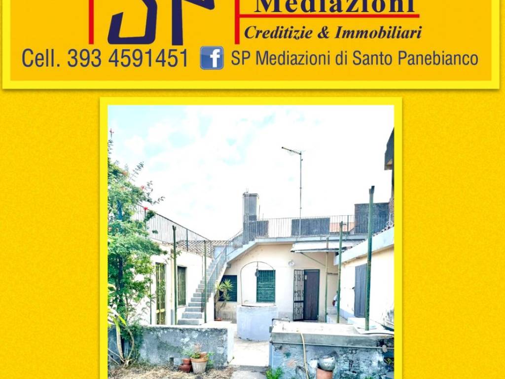 casa indipendente in vendita ad Acireale in zona Scillichenti