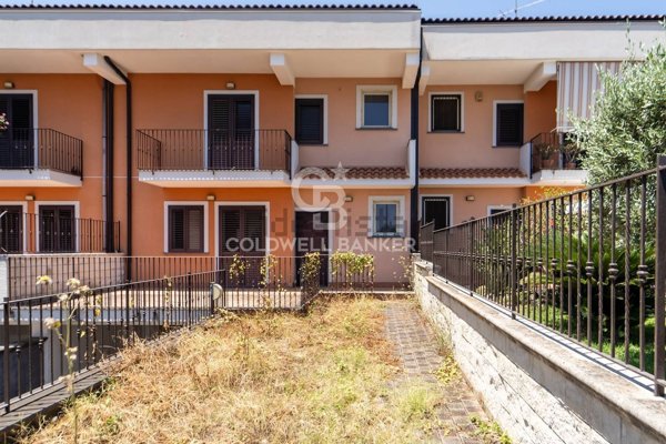 casa indipendente in vendita ad Acireale