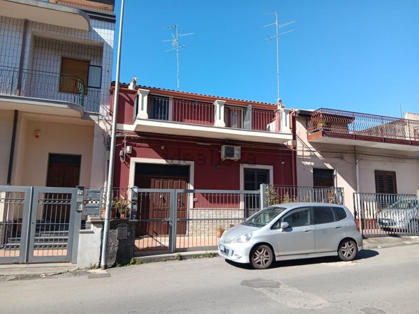 casa indipendente in vendita ad Acireale